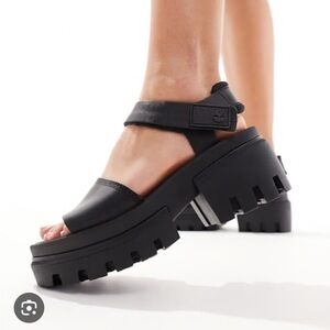 Timberland Black Platform Sandals